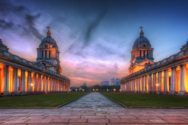 University of Greenwich | London, England University of Greenwich and Skyline of Canary Wharf in London, England
